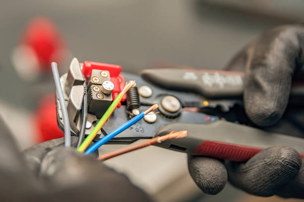 Best Electrical Contractors for Businesses  in Burnham, IL
